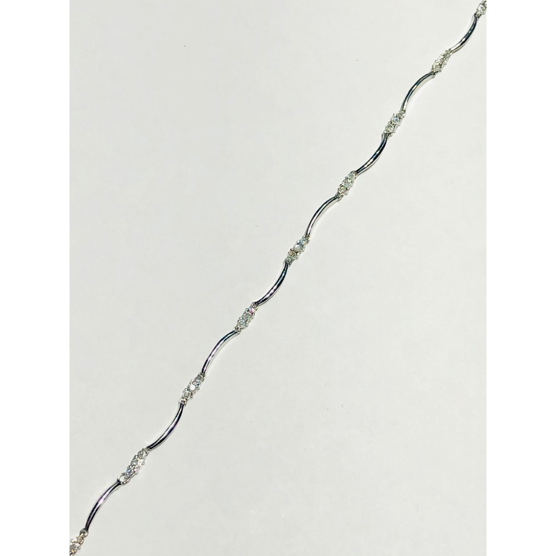 Crescent Diamond Bracelet (10K)